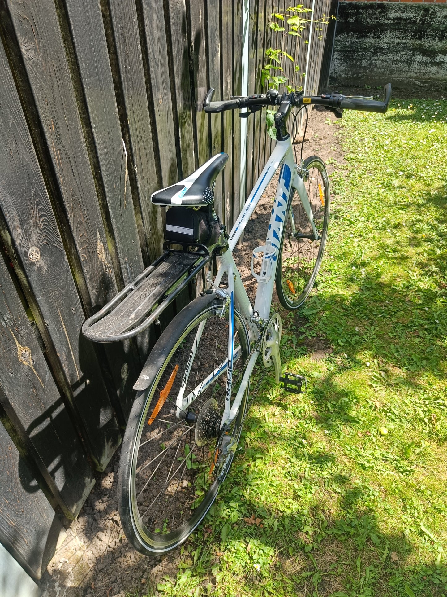 Giant Racercykel